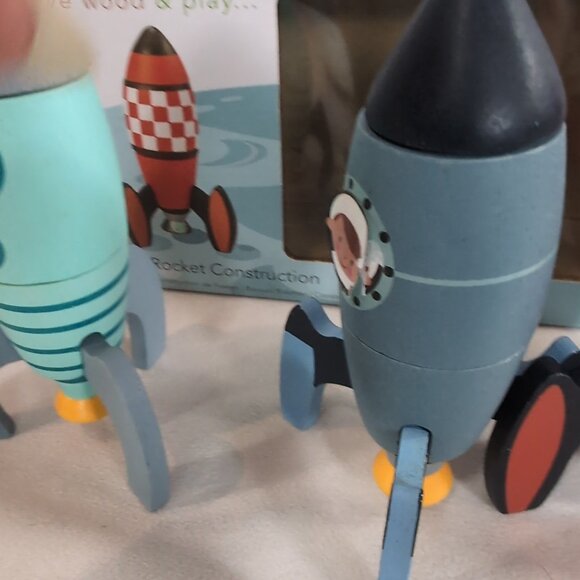 Tender Leaf Toys 3 Rocket Construction Wood Puzzle 2020 21 Wooden PartsTL8335 3+ - Picture 5 of 9